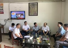 集團公司黨總支副書記、副總經(jīng)理王勛任到扶貧